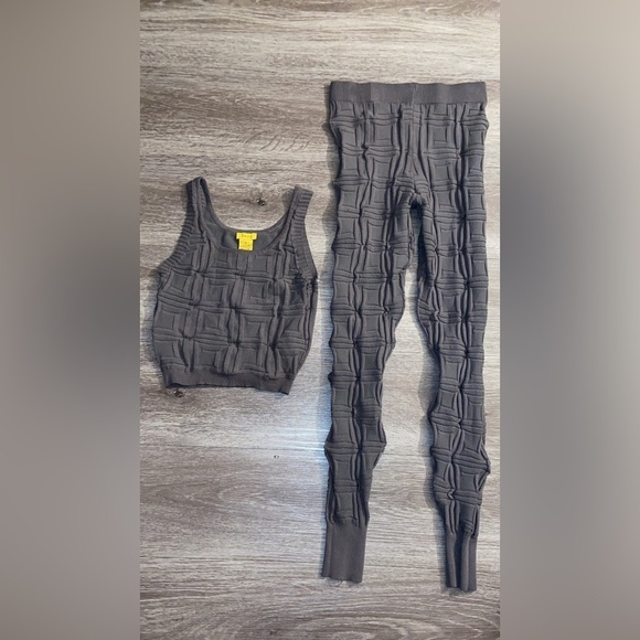 Solid rib-knit crop top 2 piece set ♡. - Picture 2 of 5